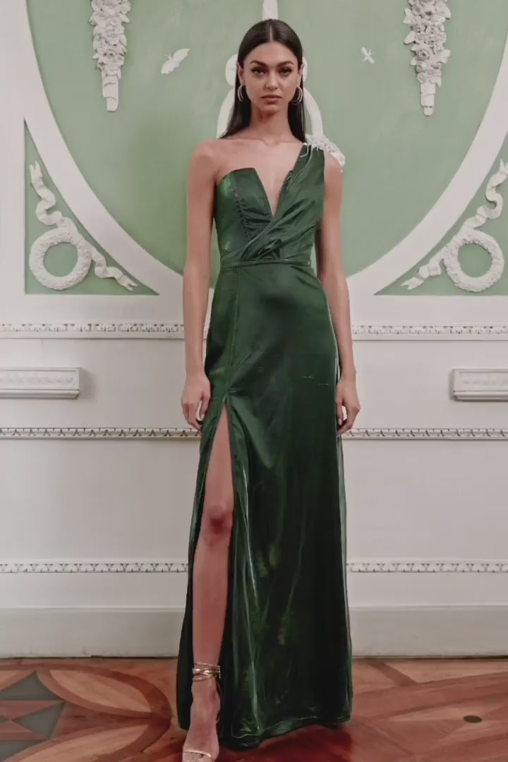 ZEILA EMERALD GOWNupdated#gid://shopify/Video/22676884619334#video_id